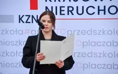 Wręczenie lokatorom kluczy do nowych mieszkań
