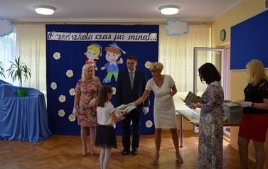Pożegnanie absolwent&oacute;w Przedszkolu Nr 2 im. Przyjaci&oacute;ł Kubusia Puchatka