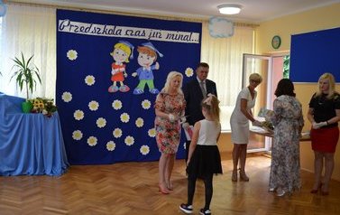 Pożegnanie absolwent&oacute;w Przedszkolu Nr 2 im. Przyjaci&oacute;ł Kubusia Puchatka
