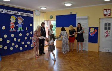 Pożegnanie absolwent&oacute;w Przedszkolu Nr 2 im. Przyjaci&oacute;ł Kubusia Puchatka
