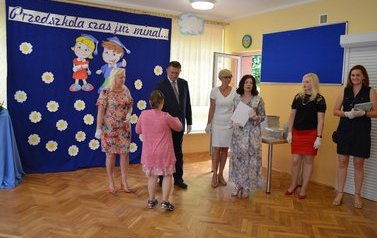Pożegnanie absolwent&oacute;w Przedszkolu Nr 2 im. Przyjaci&oacute;ł Kubusia Puchatka
