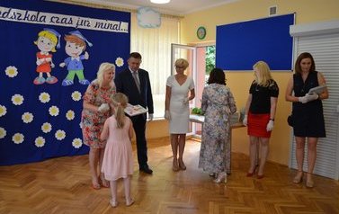 Pożegnanie absolwent&oacute;w Przedszkolu Nr 2 im. Przyjaci&oacute;ł Kubusia Puchatka
