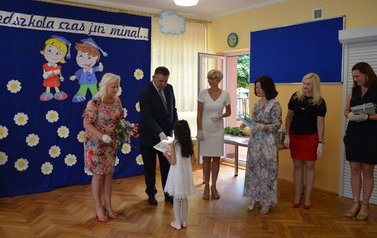 Pożegnanie absolwent&oacute;w Przedszkolu Nr 2 im. Przyjaci&oacute;ł Kubusia Puchatka