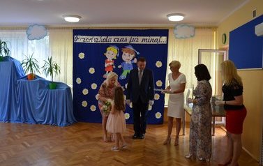 Pożegnanie absolwent&oacute;w Przedszkolu Nr 2 im. Przyjaci&oacute;ł Kubusia Puchatka