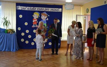 Pożegnanie absolwent&oacute;w Przedszkolu Nr 2 im. Przyjaci&oacute;ł Kubusia Puchatka