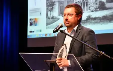Nagroda Naukowa im. Jana Jędrzejewicza dla Piotra Paluchowskiego 8