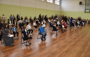 Rozbrzmiał pierwszy dzwonek (10)