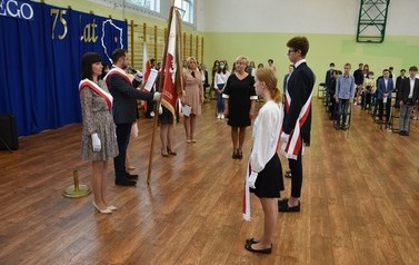 Rozbrzmiał pierwszy dzwonek (4)