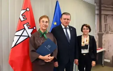Sesja pełna uznania &ndash; wyr&oacute;żnienia dla radnych, pracownik&oacute;w Urzędu i ludzi kultury 2