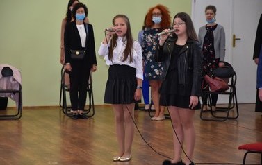 Rozbrzmiał pierwszy dzwonek (1)