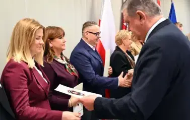 Sesja pełna uznania &ndash; wyr&oacute;żnienia dla radnych, pracownik&oacute;w Urzędu i ludzi kultury 24