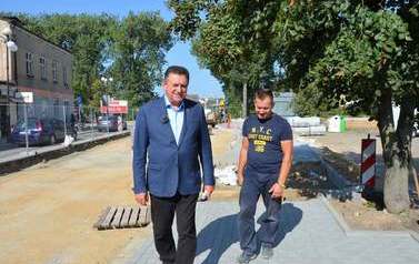 Wizyta burmistrza na obwodnicy centralnej