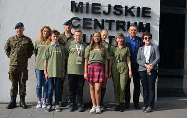 Gra terenowa oraz odsłonięcie murali