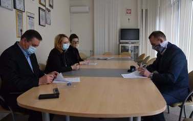 Podpisano umowy na realizację zadań przez organizacje pożytku publicznego