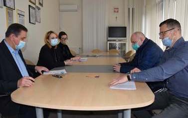 Podpisano umowy na realizację zadań przez organizacje pożytku publicznego