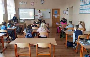 Zajęcia edukacyjne z cyklu Mamo, tato, nie pal śmieci&rdquo; 
