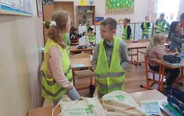 Zajęcia edukacyjne z cyklu Mamo, tato, nie pal śmieci&rdquo; 