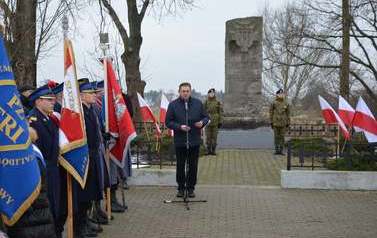 Uczczono pamięć ofiar zbrodni na Piaskach 