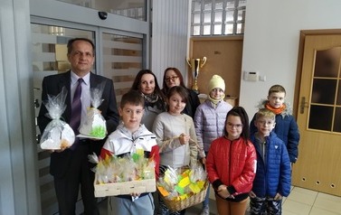 Życzenia Wielkanocne od dzieci z SP nr 1 w Płońsku
