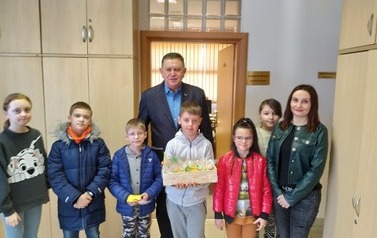 Życzenia Wielkanocne od dzieci z SP nr 1 w Płońsku