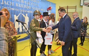 Laureaci tegorocznej edycji konkursu B&oacute;g-Honor-Ojczyzna