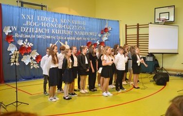 Laureaci tegorocznej edycji konkursu B&oacute;g-Honor-Ojczyzna