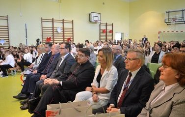Laureaci tegorocznej edycji konkursu B&oacute;g-Honor-Ojczyzna