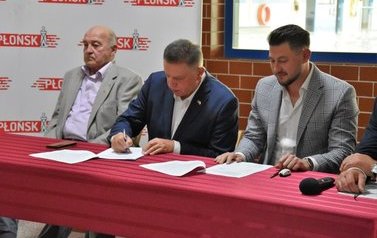 Umowa na modernizację basenu podpisana