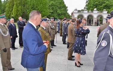 Obchody 87. rocznica śmierci marszałka J&oacute;zefa Piłsudskiego oraz 52. rocznica śmierci generała Władysława Andersa 