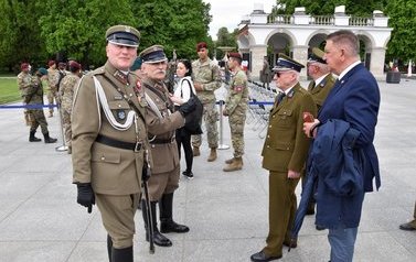 Obchody 87. rocznica śmierci marszałka J&oacute;zefa Piłsudskiego oraz 52. rocznica śmierci generała Władysława Andersa