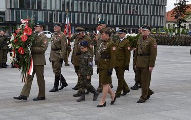 Obchody 87. rocznica śmierci marszałka J&oacute;zefa Piłsudskiego oraz 52. rocznica śmierci generała Władysława Andersa 