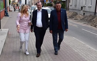 Spotkanie robocze wicemarszałka wojew&oacute;dztwa mazowieckiego Wiesława Raboszuka i burmistrza Andrzeja Pietrasika