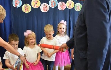  Pasowania na przedszkolaka w Przedszkolu Nr 4 Pod zielonym listkiem