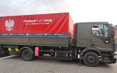 Dwa transporty z pomocą humanitarną dla Ukrainy wyjechały z Płońska