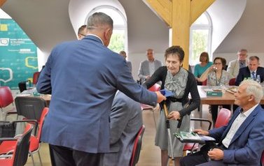 Wręczenie pamiątkowych medali Pracownikom Banku Sp&oacute;łdzielczego w Płońsku