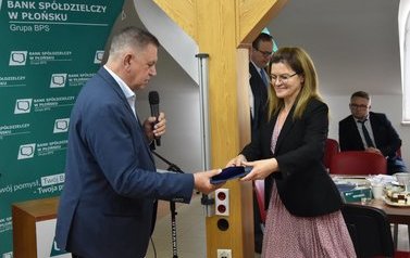 Wręczenie pamiątkowych medali Pracownikom Banku Sp&oacute;łdzielczego w Płońsku