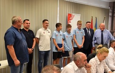 Nagrody za osiągnięcie sukces&oacute;w w sporcie i edukacji
