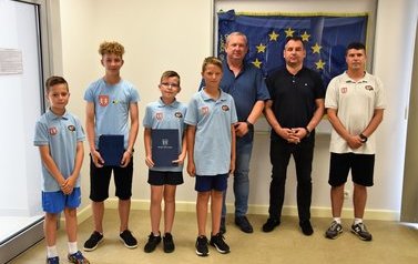 Nagrody za osiągnięcie sukces&oacute;w w sporcie i edukacji