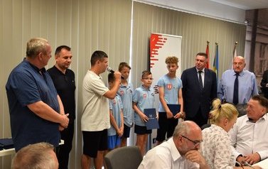 Nagrody za osiągnięcie sukces&oacute;w w sporcie i edukacji