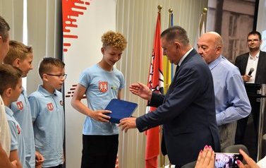 Nagrody za osiągnięcie sukces&oacute;w w sporcie i edukacji