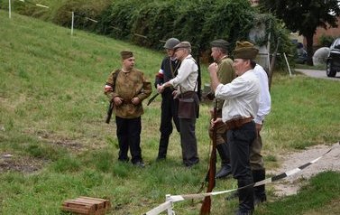 mieszkańcy Płońska uczcili 78. Rocznicę Wybuchu Powstania Warszawskiego (3)