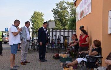 Niecodzienny gość na naszym "małym" płońskim targowisku