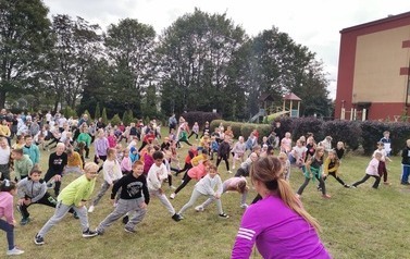 Szkoła Podstawowa nr 3 Zumba Kids - maraton zumby