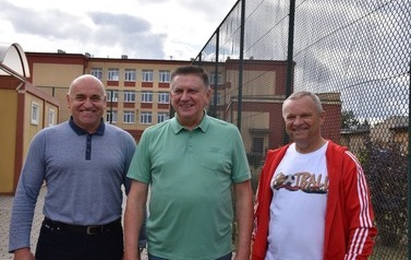 Mecz pracownik&oacute;w ratusza i podległych jednostek z płońską policją