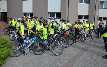 Rajd rowerowy pod hasłem &bdquo;Płońscy cykliści z SP3 ruszają w przygodę&rdquo; 