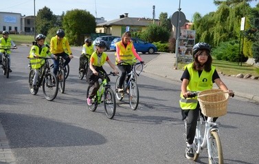 Rajd rowerowy pod hasłem &bdquo;Płońscy cykliści z SP3 ruszają w przygodę&rdquo; 