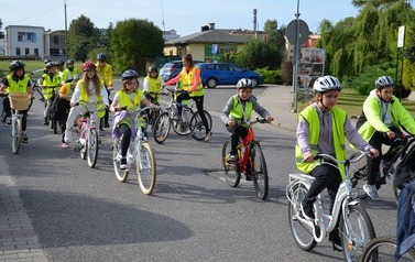 Rajd rowerowy pod hasłem &bdquo;Płońscy cykliści z SP3 ruszają w przygodę&rdquo; 