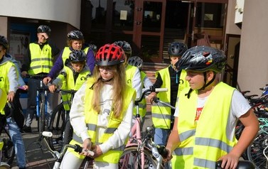 Rajd rowerowy pod hasłem &bdquo;Płońscy cykliści z SP3 ruszają w przygodę&rdquo; 