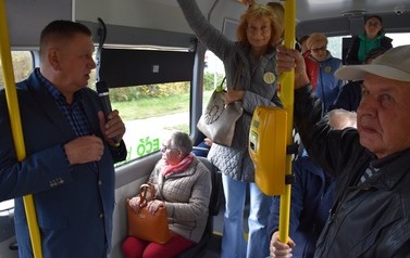 Przejażdżka Klubu Seniora autobusem elektrycznym