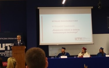 Wydział Uczelni Techniczno-Handlowej im. H. Chodkowskiej w Płońsku zn&oacute;w pełen student&oacute;w 